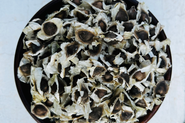 Natural brown moringa seeds from Grenera Nutrients